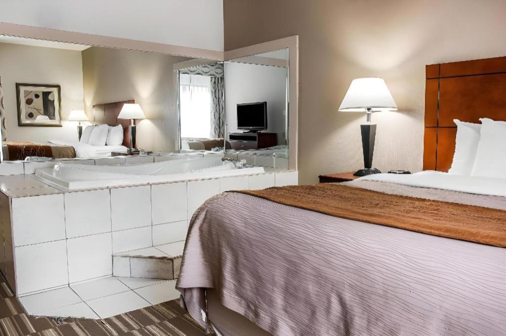 Comfort Inn & Suites University South Ann Arbor Zewnętrze zdjęcie