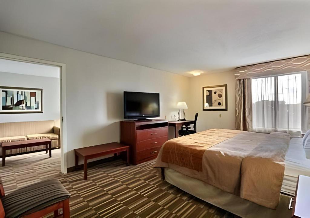 Comfort Inn & Suites University South Ann Arbor Zewnętrze zdjęcie